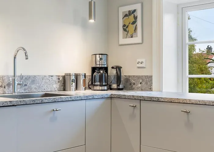 Stilfull Bolig Med 4 Soverom - Naer Sentrum Med Parkering Apartamento *
