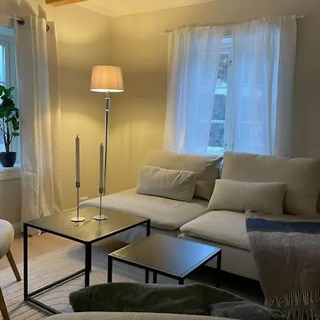 Appartamento Stilfull Bolig Med 4 Soverom - Naer Sentrum Med Parkering *