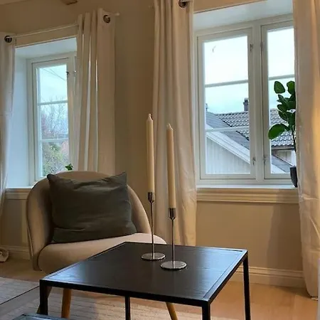Appartamento Stilfull Bolig Med 4 Soverom - Naer Sentrum Med Parkering Arendal